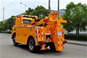 峨眉山高速路拖车费